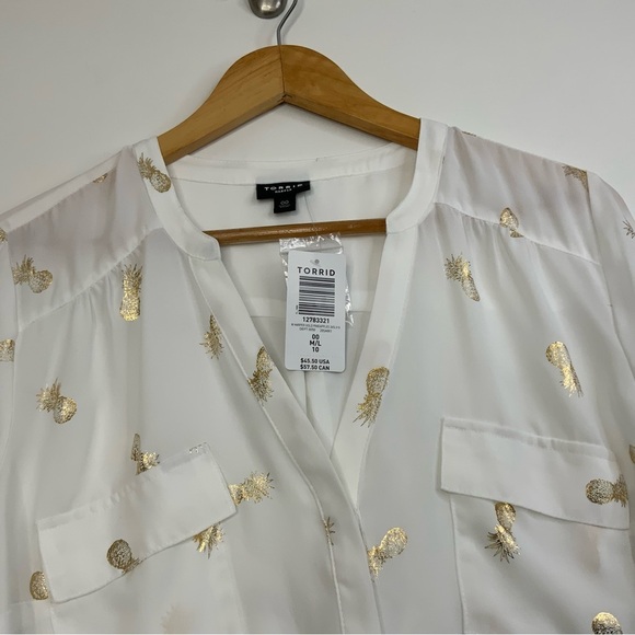 Torrid Harper Gold Pineapple 3/4 Sleeve V-Neck Blouse. Size 00. (NWT). - Picture 3 of 10